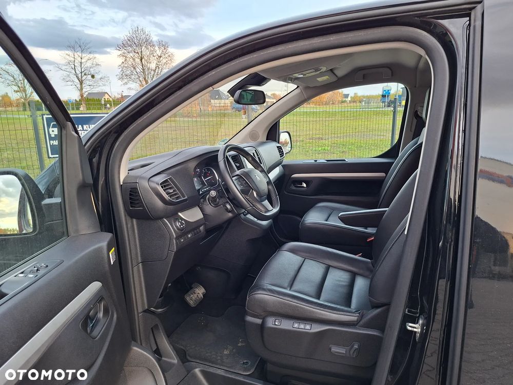 Peugeot Traveller - 6