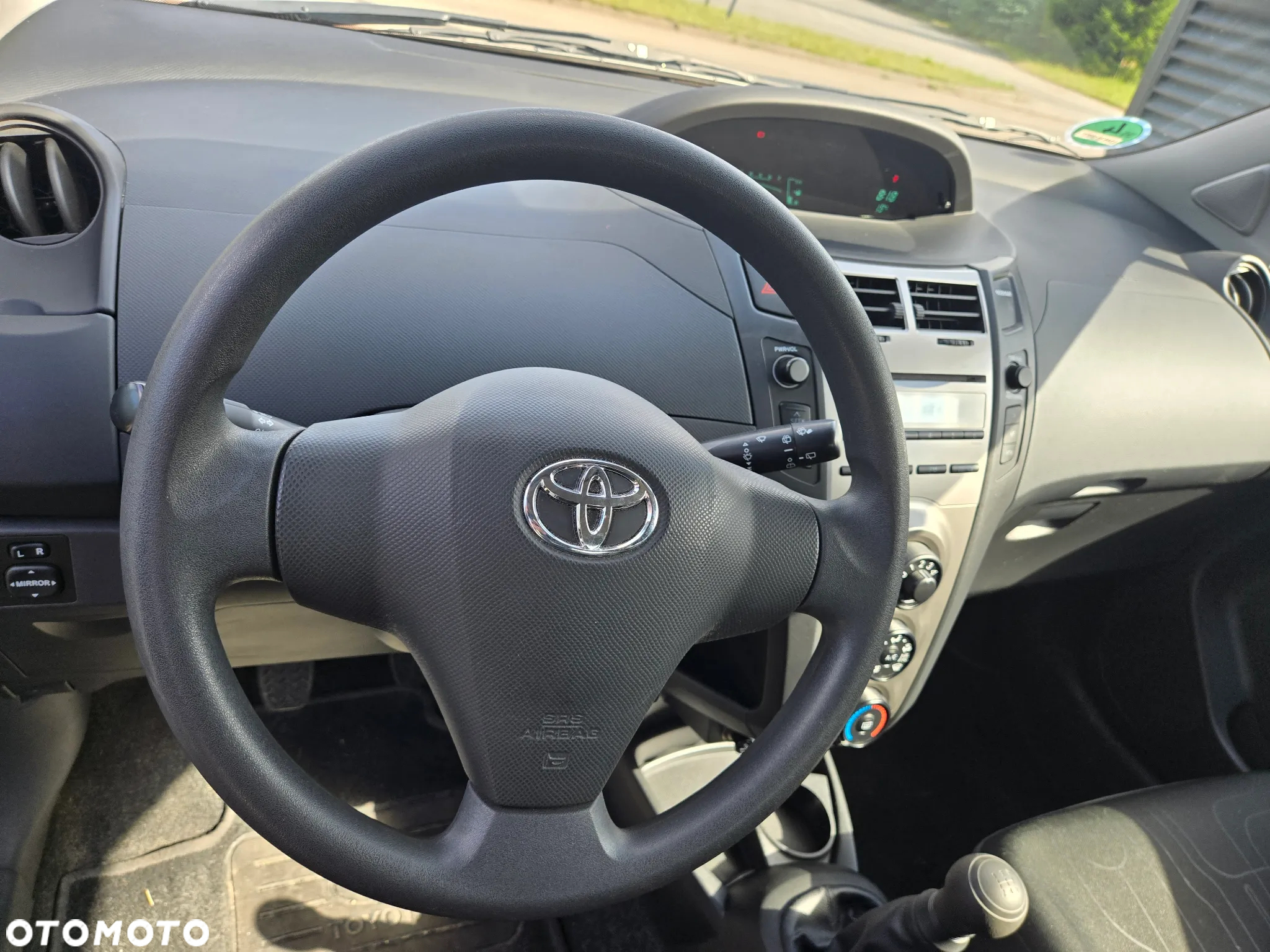 Toyota Yaris 1.0 Active - 9
