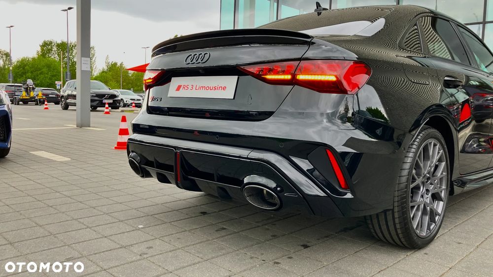 Audi RS3 Limousine - 13