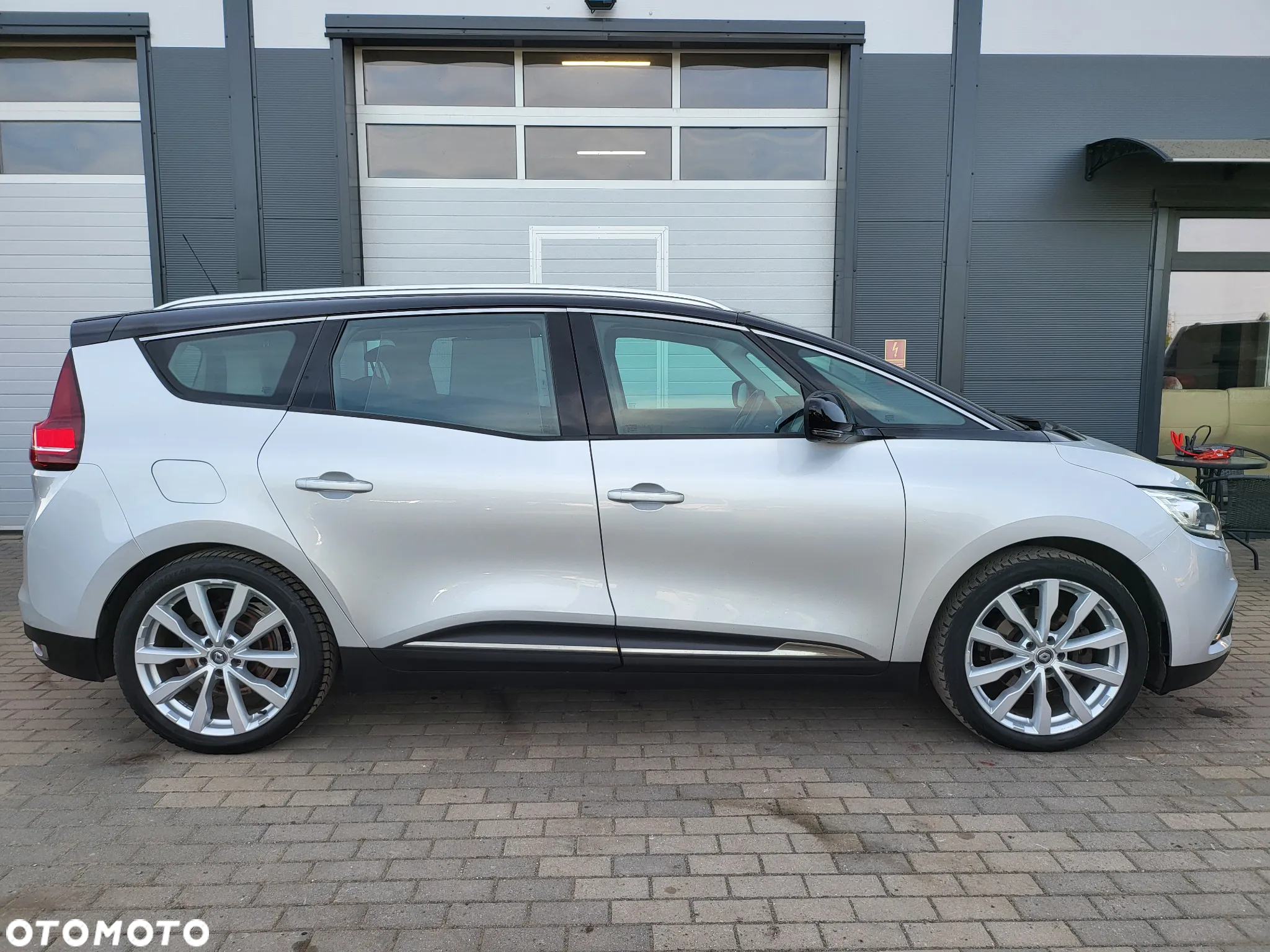 Renault Grand Scenic dCi 110 EDC LIMITED - 10