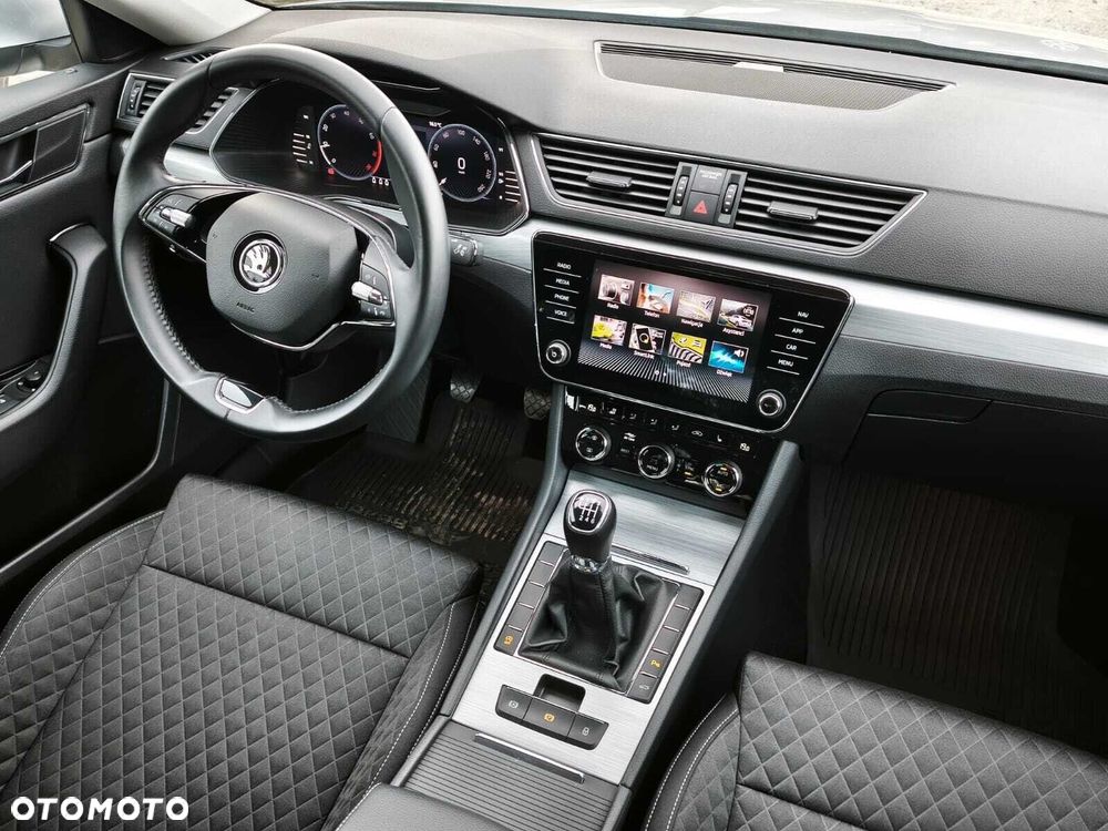 Skoda Superb 1.5 TSI Ambition - 21