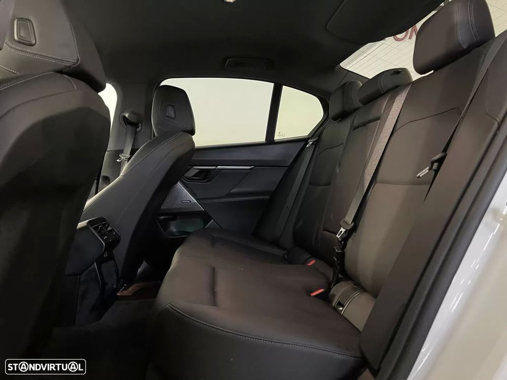 BMW i5 eDrive40 - 15