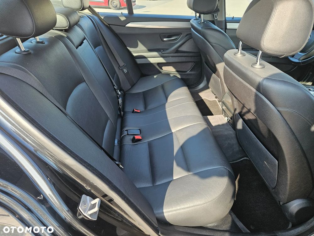 BMW Seria 5 525d xDrive Modern Line - 10