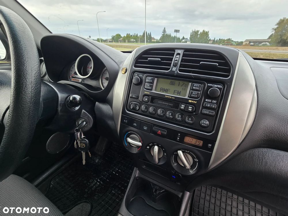 Toyota RAV4 - 23