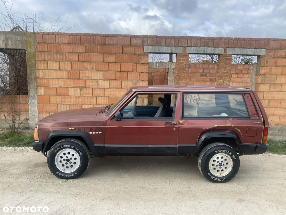 Jeep Cherokee - 9