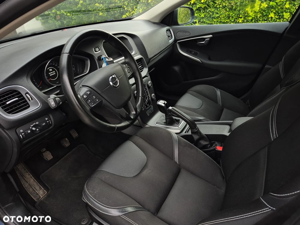 Volvo V40 - 11