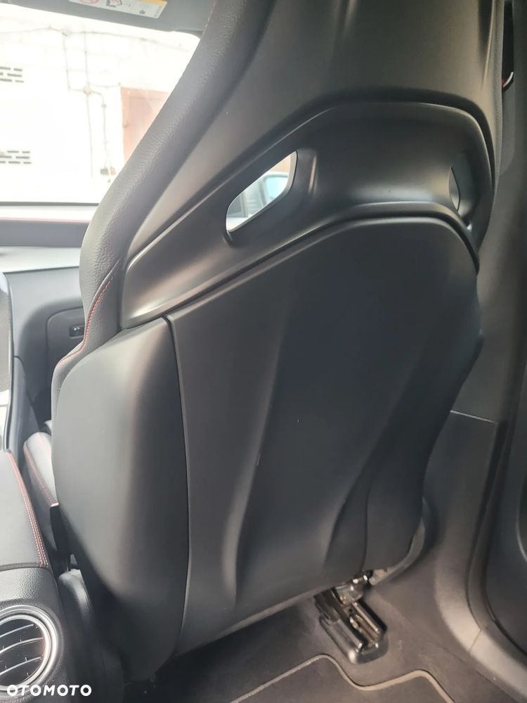 Mercedes-Benz GLC - 38