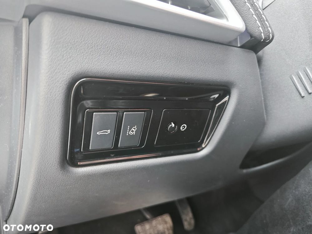 Jaguar XE 20d R-Sport Ingenium Edition - 31