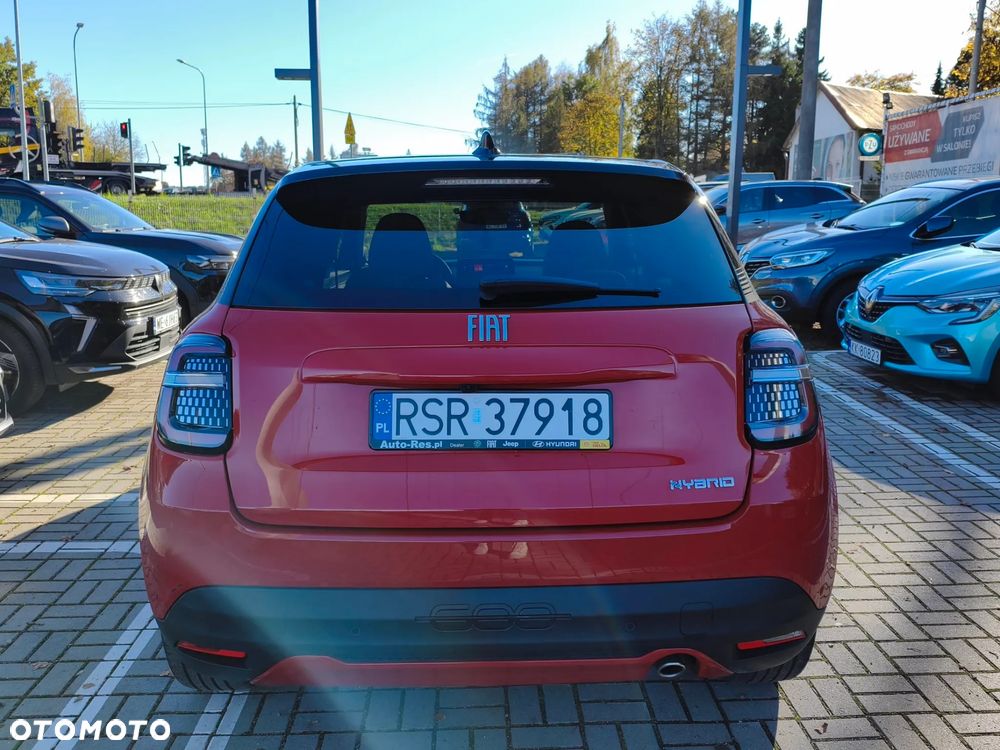 Fiat 600 HYBRID 125 Jahre Edition - 6
