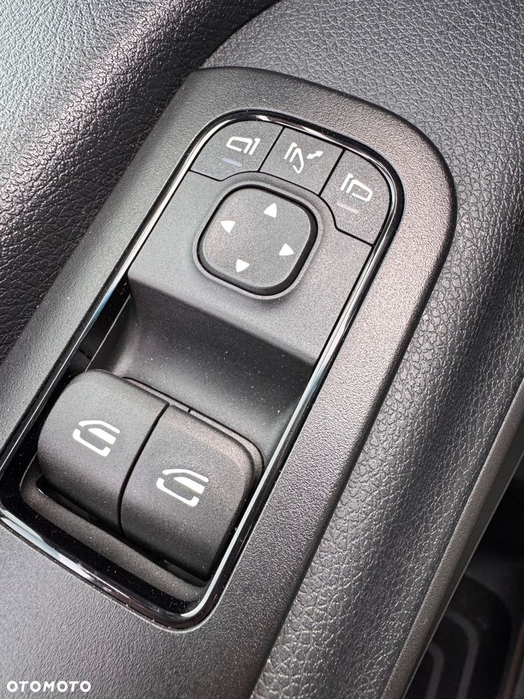 Mercedes-Benz Sprinter - 34