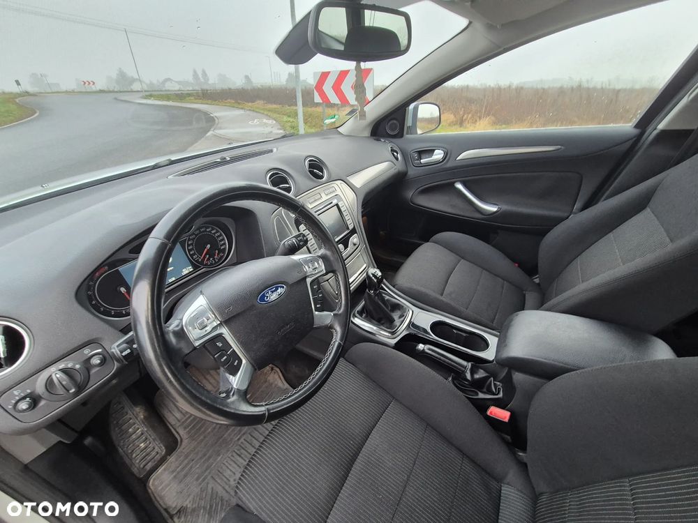 Ford Mondeo 2.0 FF Titanium - 14