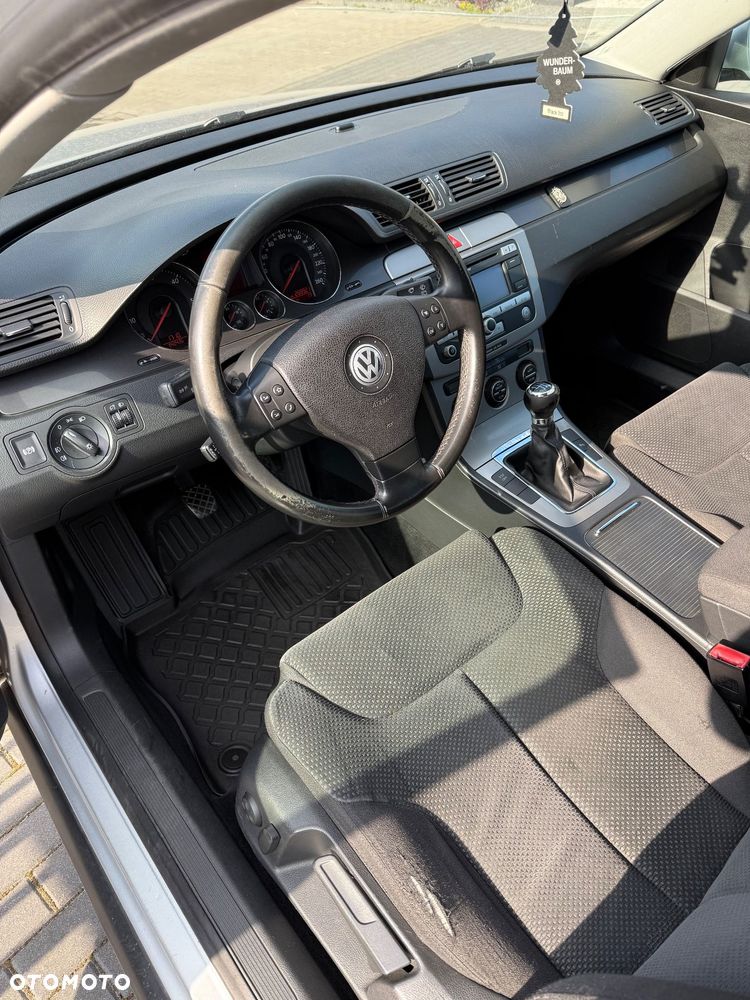 Volkswagen Passat - 7