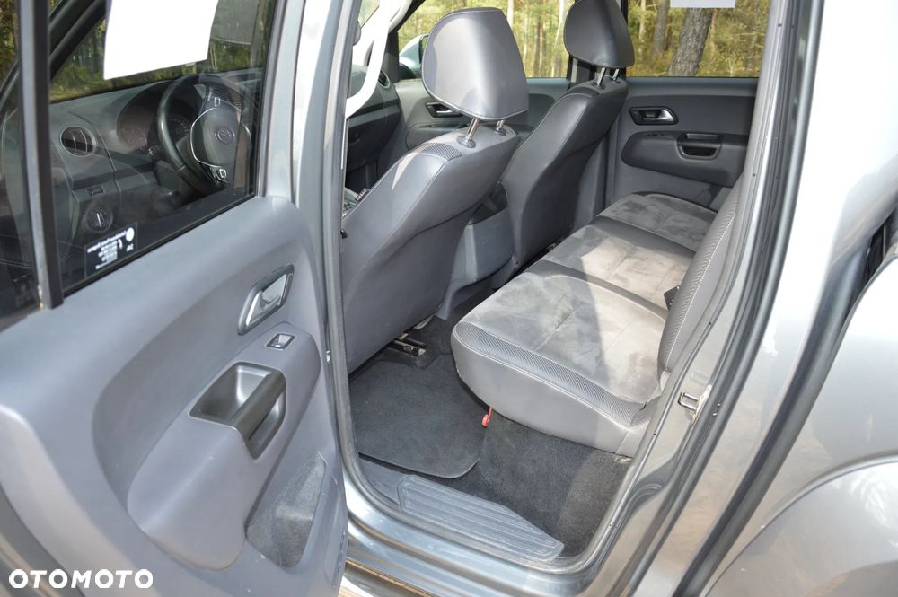 Volkswagen Amarok - 12