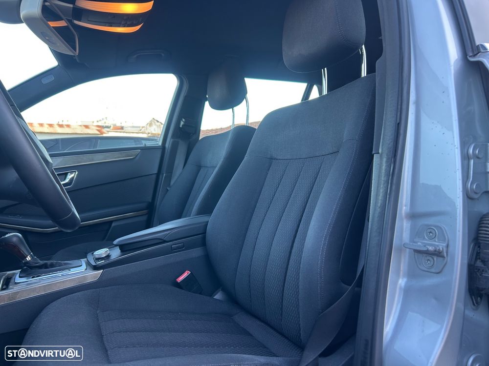 Mercedes-Benz E 250 CGI BlueEFFICIENCY 7G-TRONIC - 12