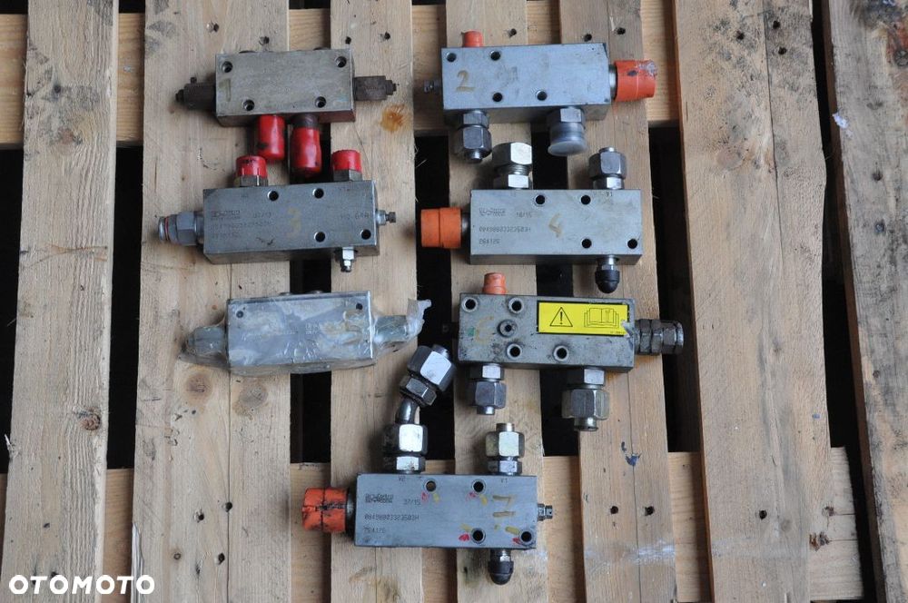 ZAMEK HYDRAULICZNY MANITOU - 2