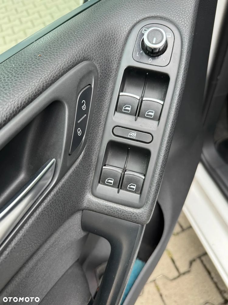 Volkswagen Golf 2.0 TDI Comfortline - 8