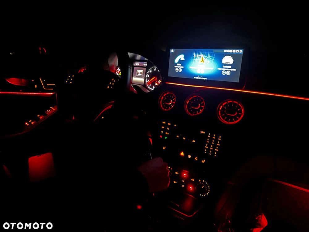 Mercedes-Benz Klasa A 180 AMG Line - 12