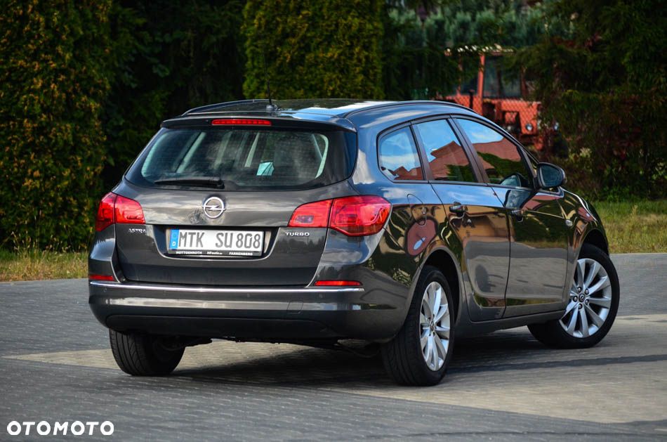 Opel Astra 1.4 Turbo Style - 24