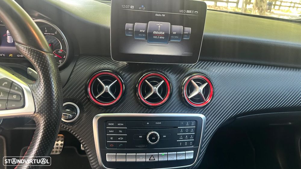 Mercedes-Benz A 45 AMG 4Matic Speedshift 7G-DCT - 34