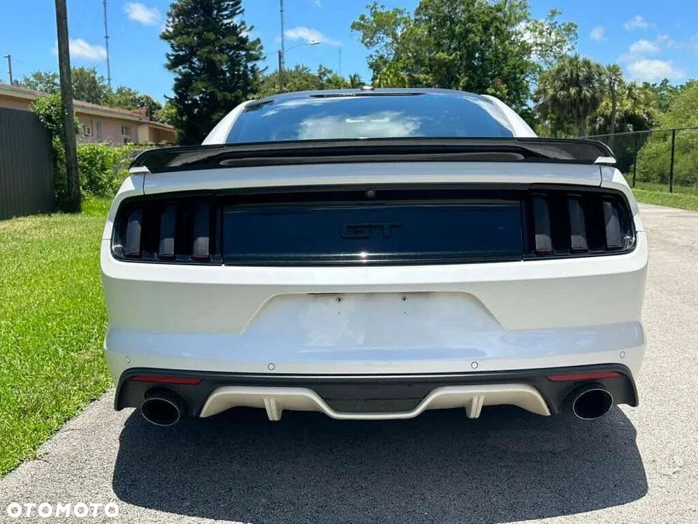 Ford Mustang - 5