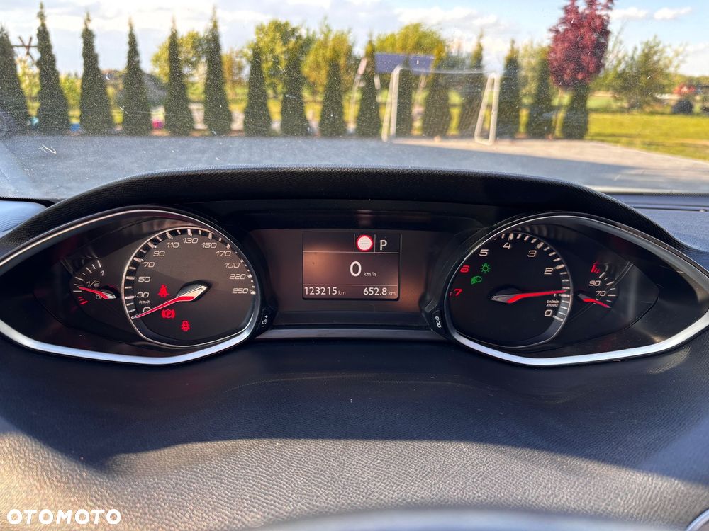 Peugeot 308 1.2 PureTech GPF Active S&S EAT8 - 10