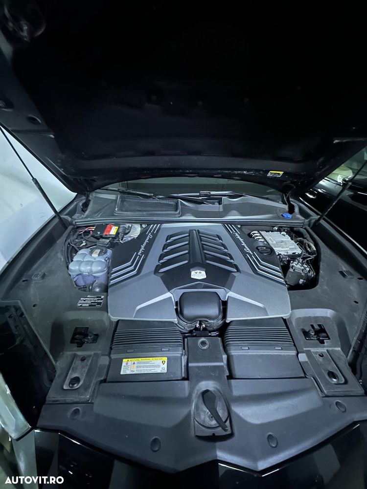 Lamborghini URUS Standard - 4