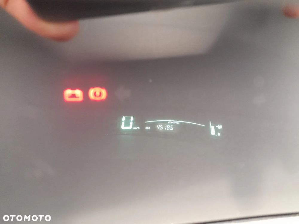 Toyota Yaris 1.3 Sol - 2