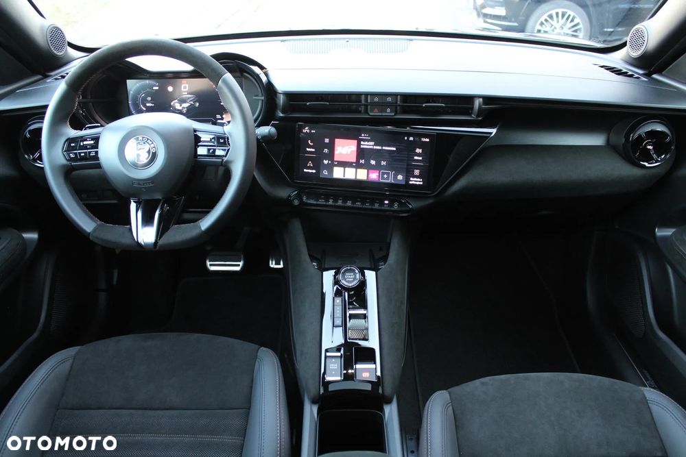 Alfa Romeo Junior 1.2 mHEV Ibrida Intensa Q4 eDCT - 10