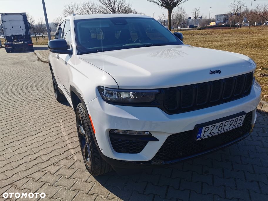 Jeep Grand Cherokee - 20