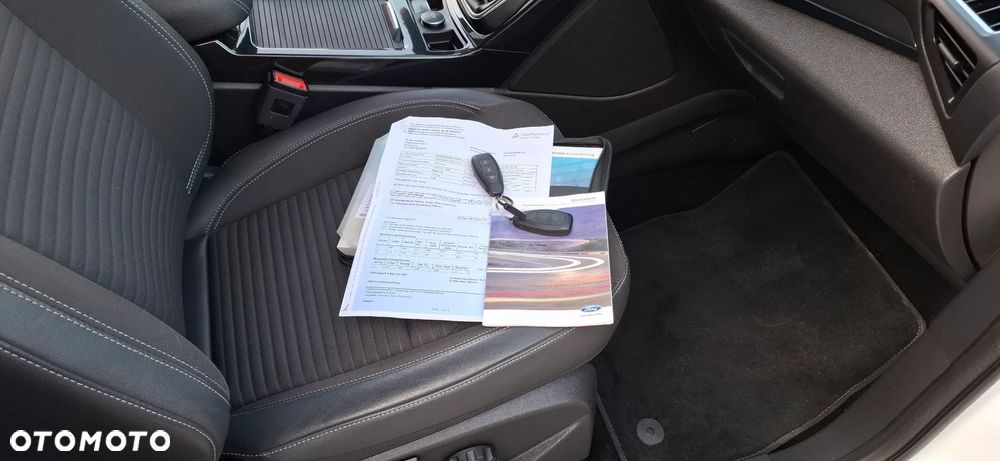 Ford Kuga - 30