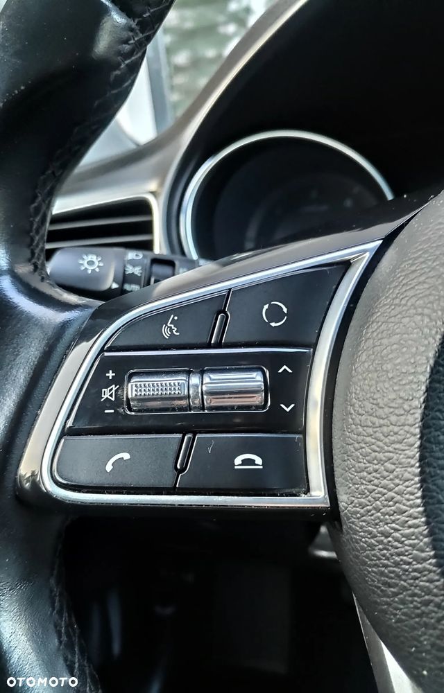 Kia XCeed 1.6 CRDi SCR M - 21