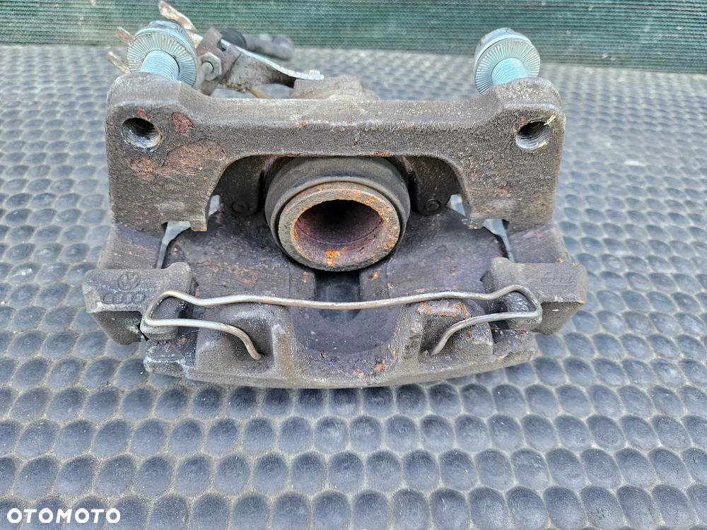 Zacisk Zaciski Jażmo Przód Przednie Hamulcowy Hamulcowe AUDI A4 B6 B7 VW 288mm - 28