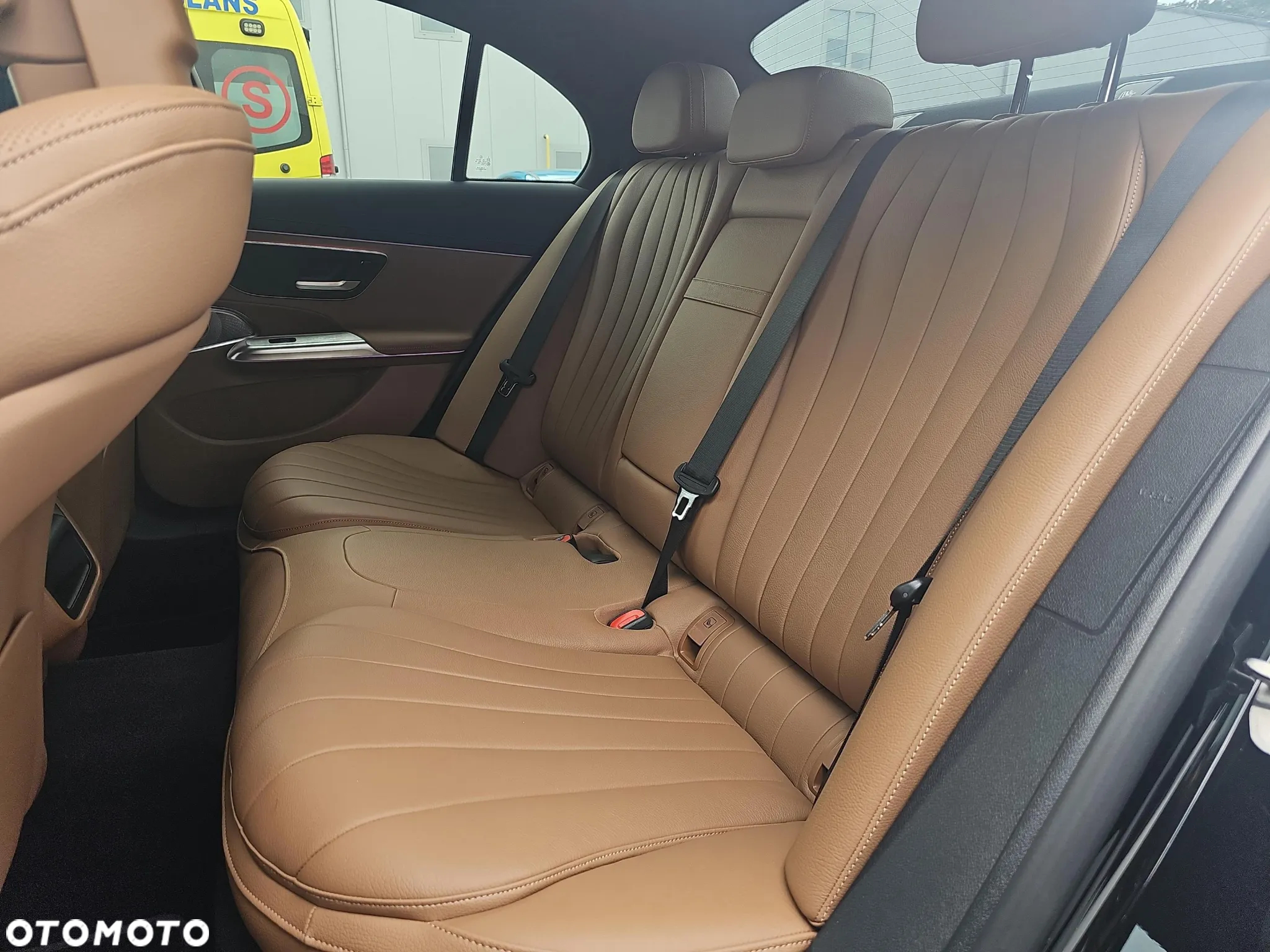 Mercedes-Benz Klasa E ver-300e-9g--tronic-edition-amg-line - 11