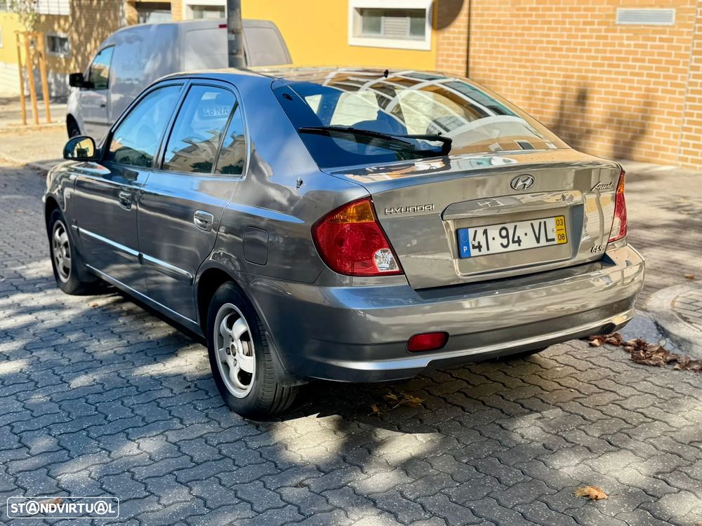 Hyundai Accent 1.5 CRDi Comfort ABS - 3