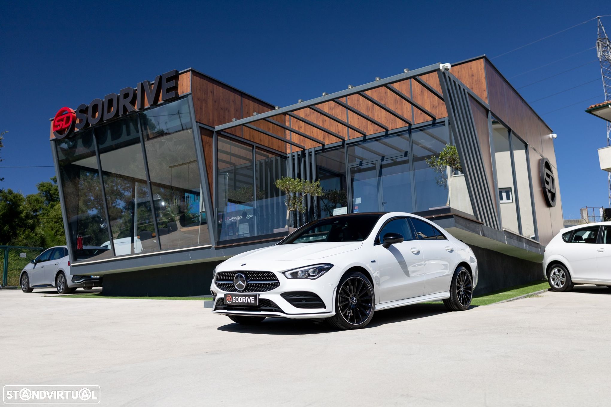 Mercedes-Benz CLA 250 e AMG Line - 1