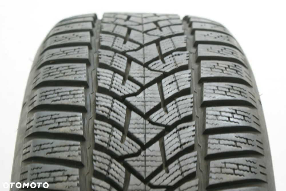205/55R16 DUNLOP WINTER SPORT 5 , 8,2mm B2363