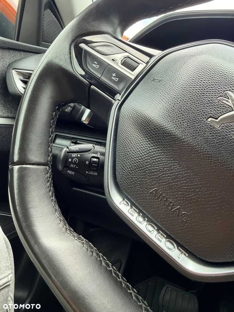 Peugeot 3008 BlueHDi 130 Stop & Start EAT8 Allure - 14