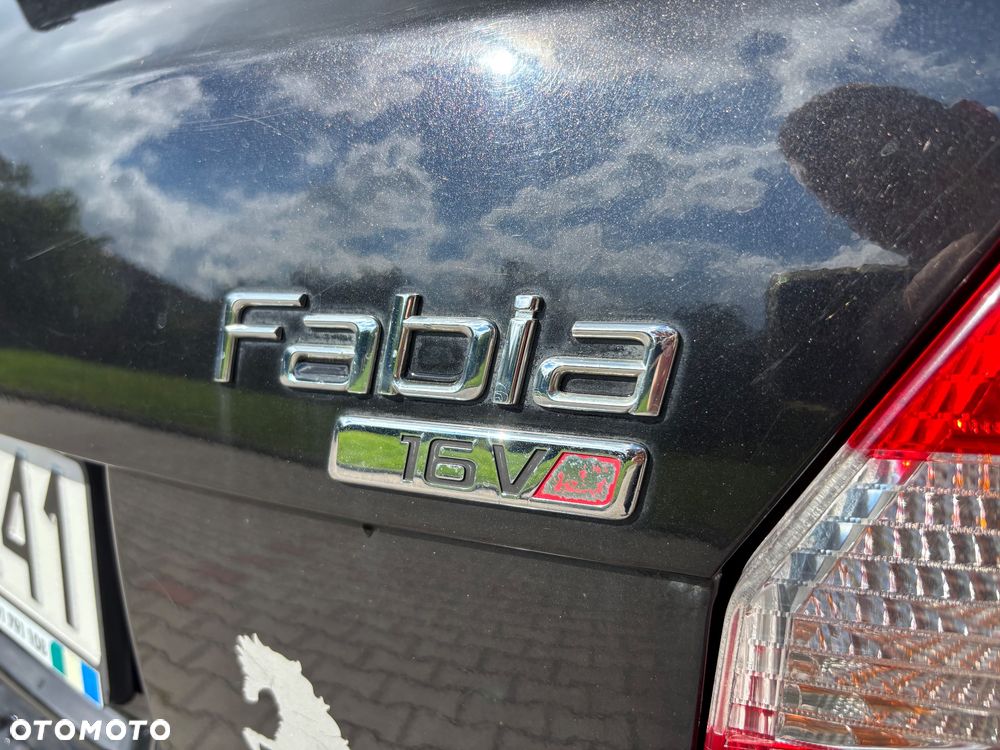 Skoda Fabia 1.6 16V Style - 6