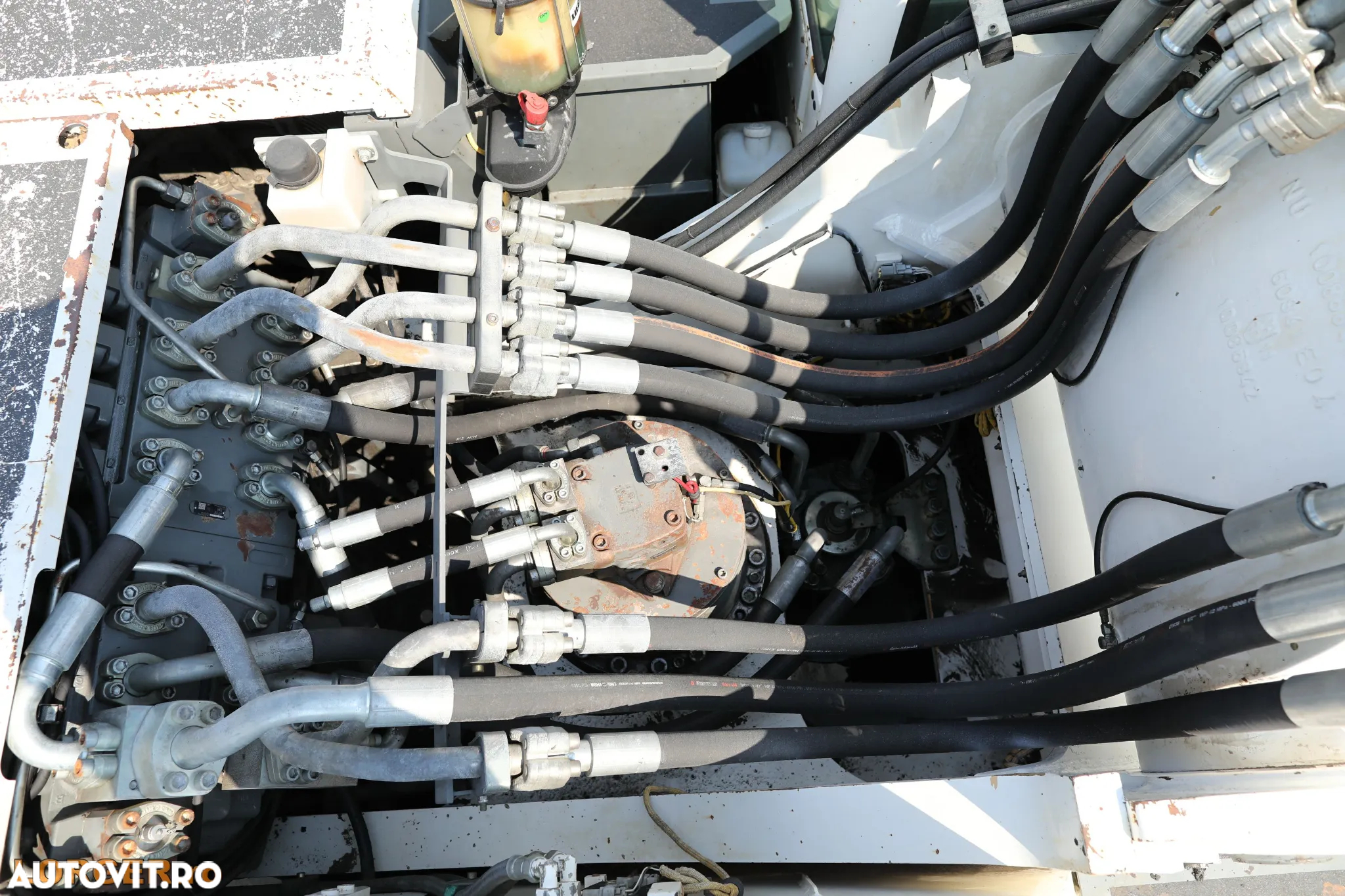 Liebherr R954C - 12