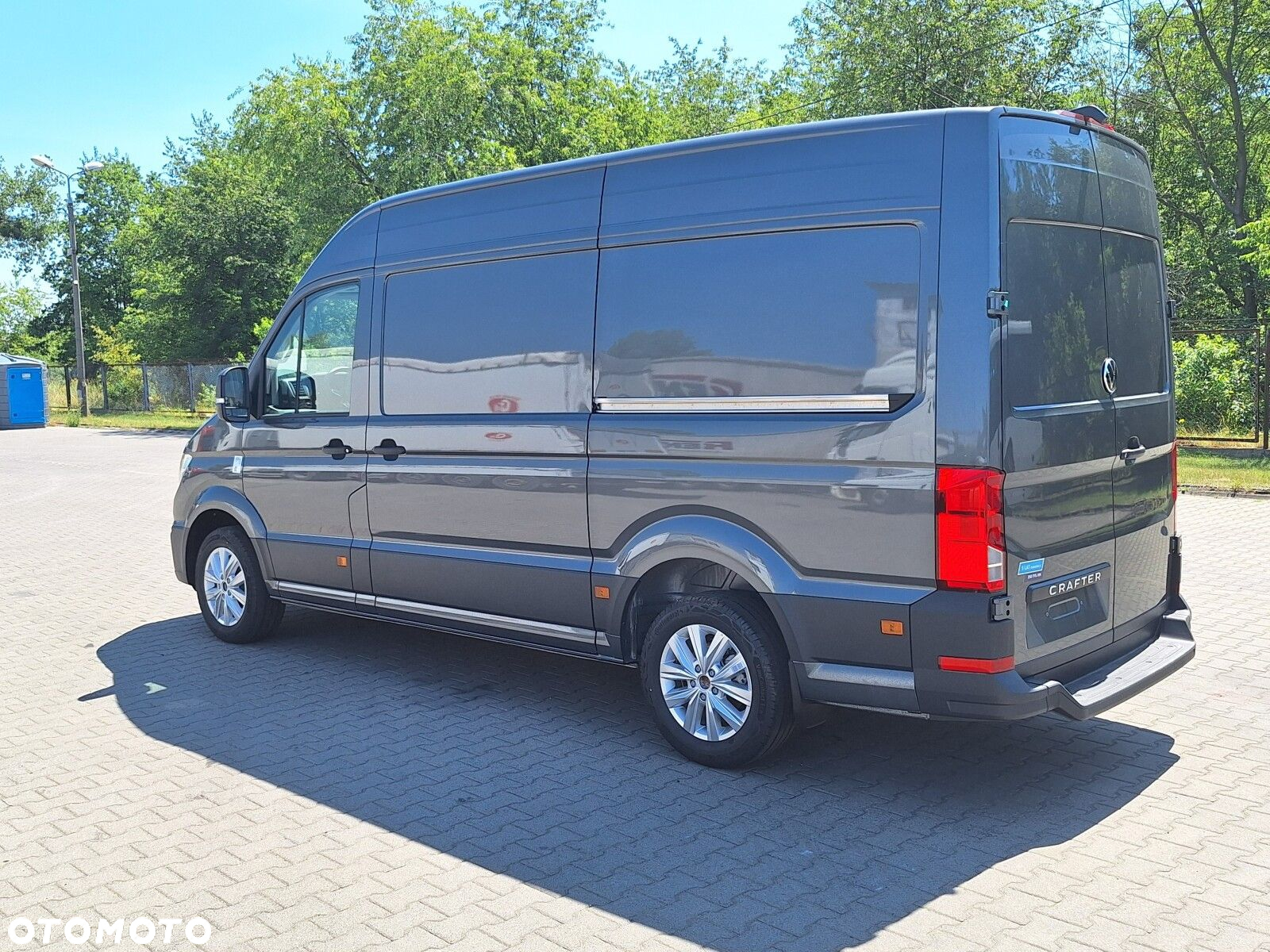 Volkswagen Crafter 35 furgon 177km Automat 3640 - 11
