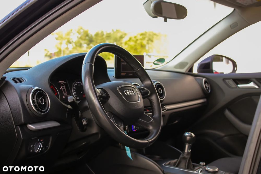 Audi A3 Sportback 1.6 TDI Ambition - 27