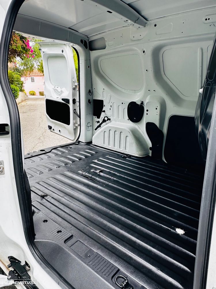 Renault Express - 13