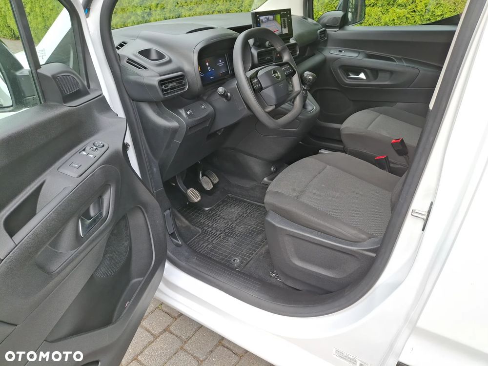 Opel Combo 2025 r 1.2 Pure Tech 110 KM Salon PL - 16