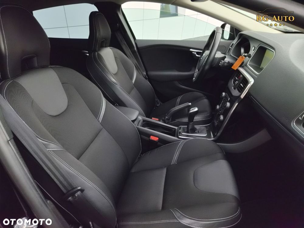Volvo V40 - 33