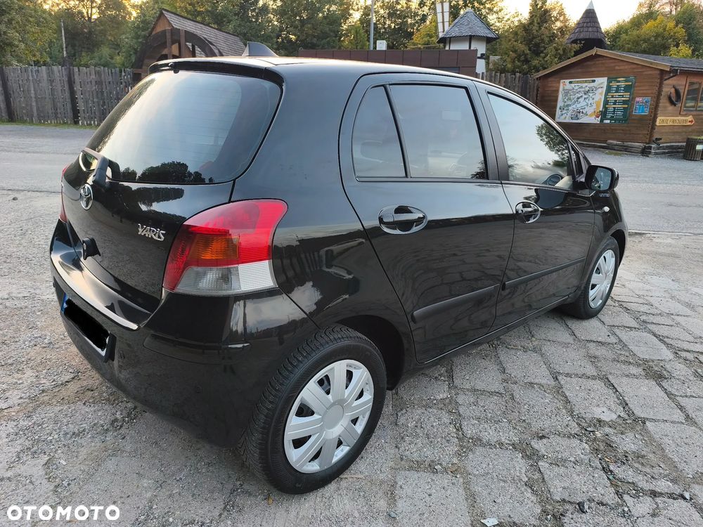 Toyota Yaris - 5