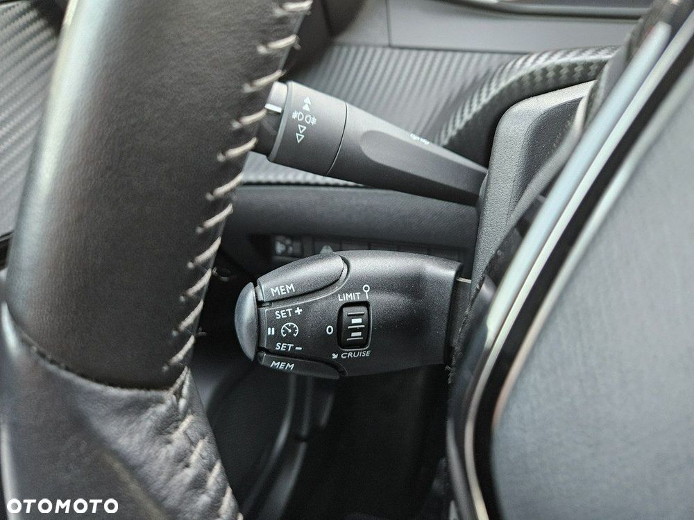 Peugeot 2008 1.5 BlueHDi Active Pack S&S - 37