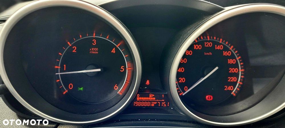 Mazda 3 1.6 CD Exclusive + - 11