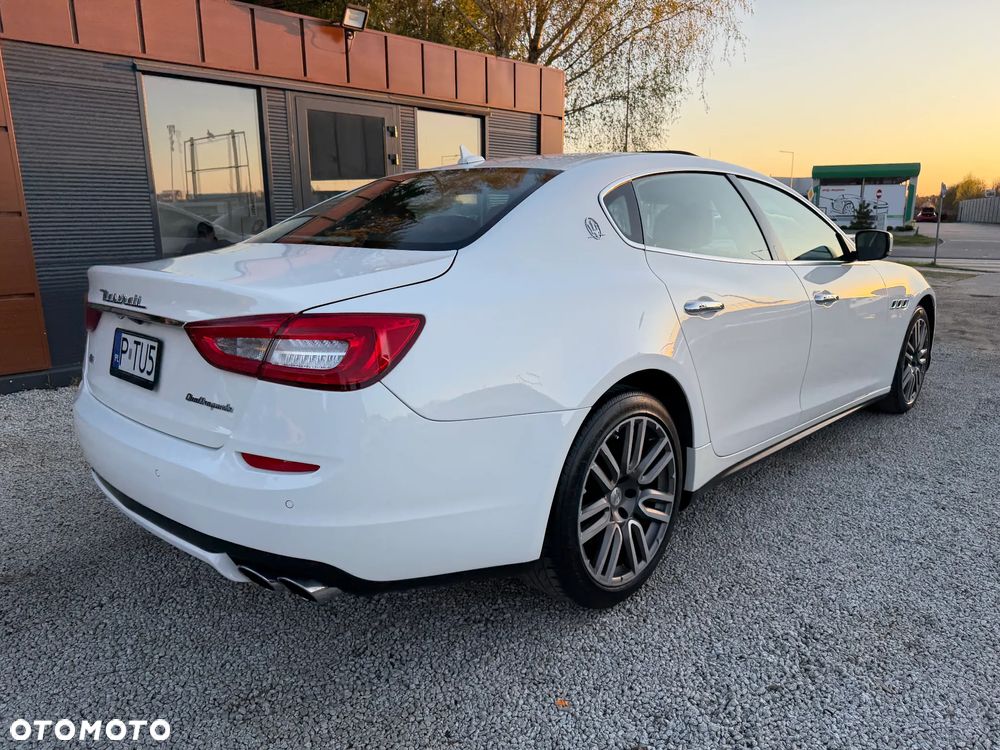 Maserati Quattroporte - 4