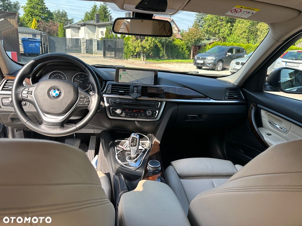 BMW Seria 3 320d Efficient Dynamics Luxury Line - 13
