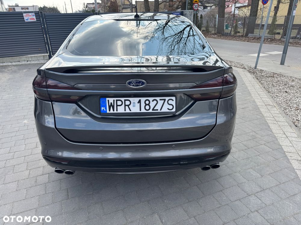 Ford Fusion - 17